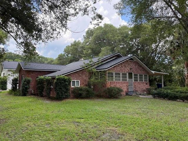 Single Family Residence em DELAND, FL - Daniel Dourado