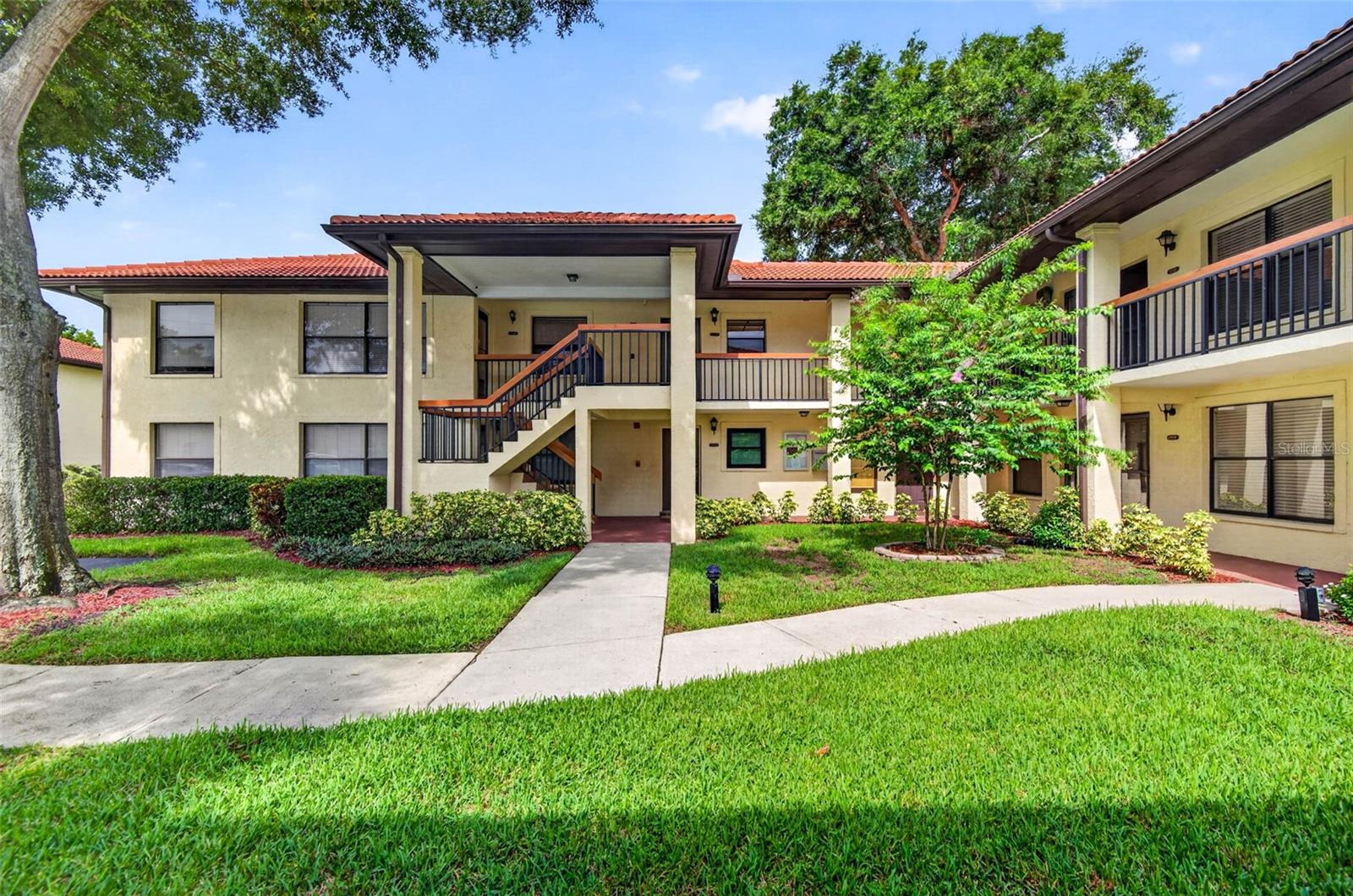 Condominium in CLEARWATER, FL - Daniel Dourado
