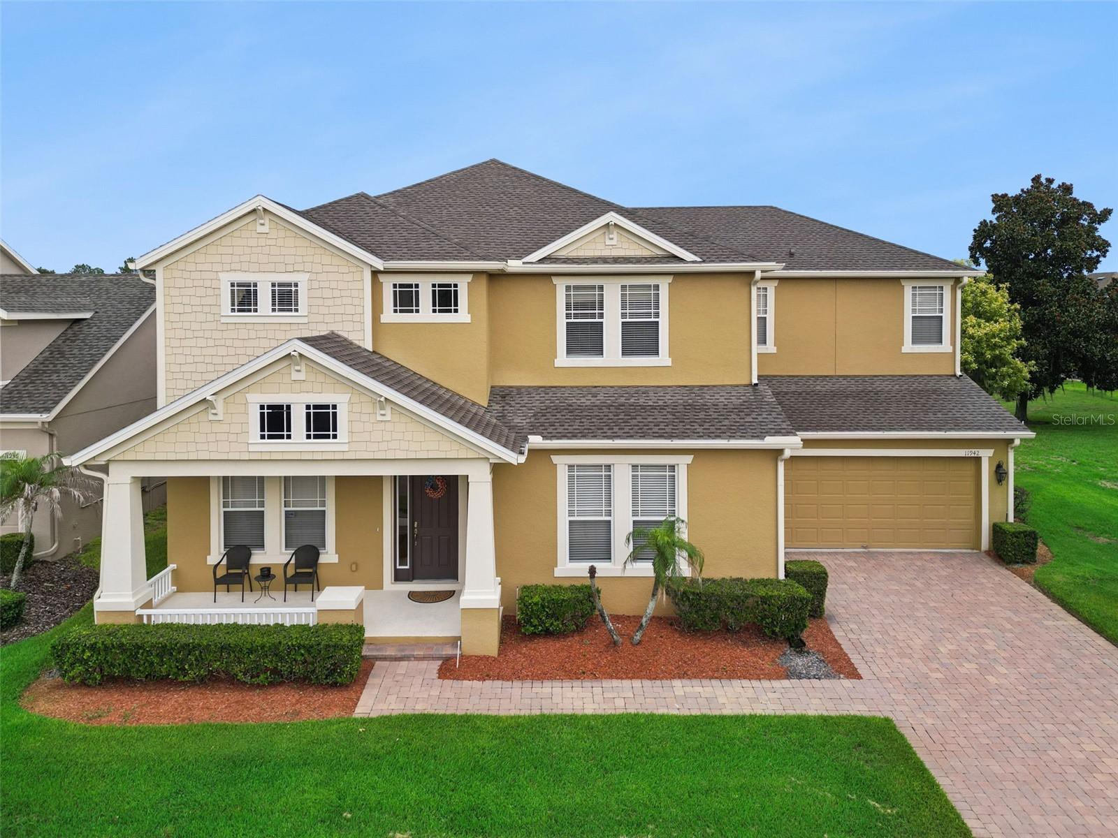 Single Family Residence in ORLANDO, FL - Daniel Dourado