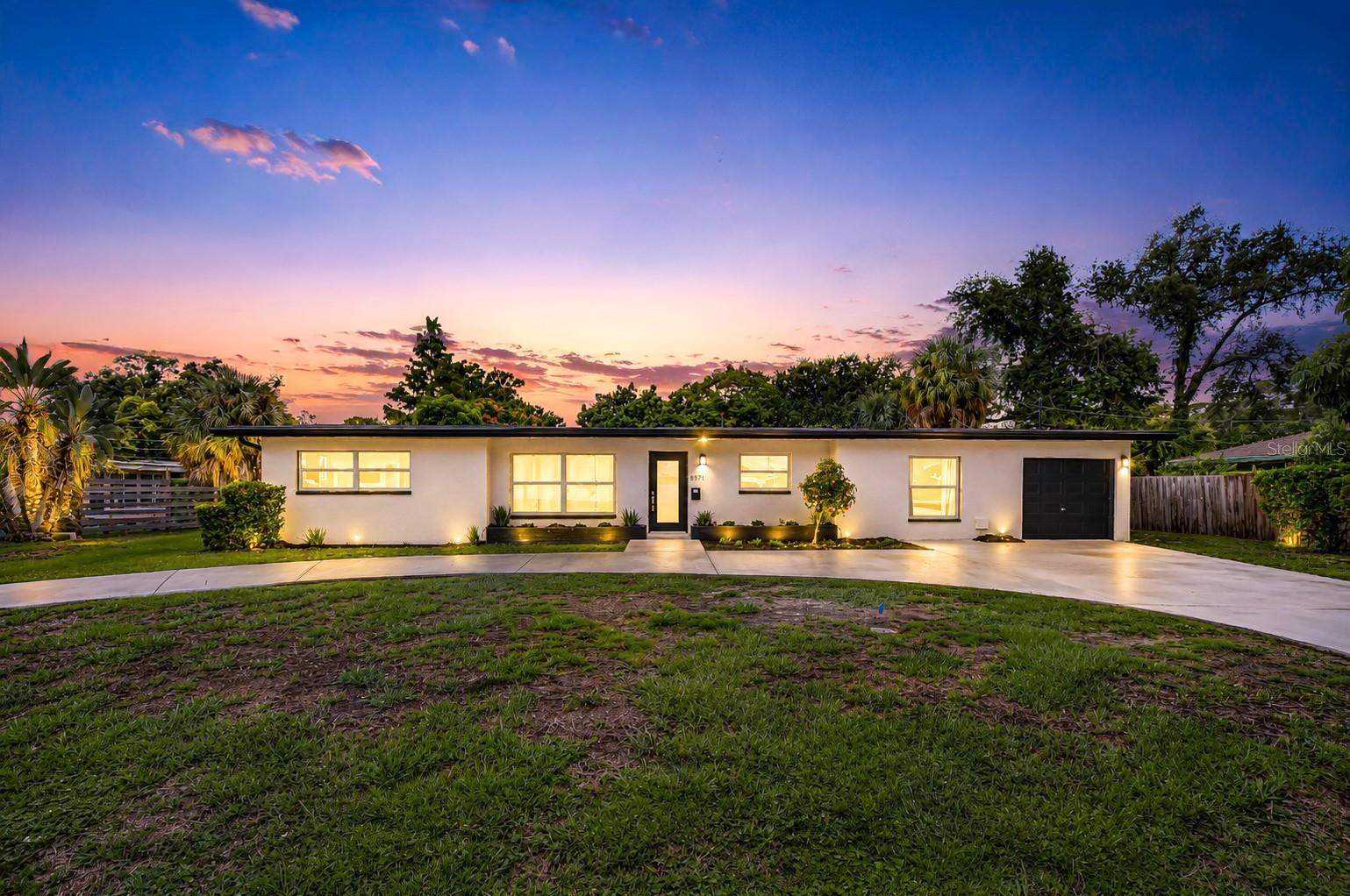 Single Family Residence em ST PETERSBURG, FL - Daniel Dourado