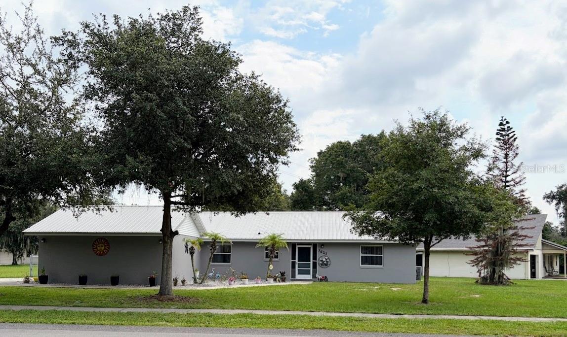 Single Family Residence in MULBERRY, FL - Daniel Dourado