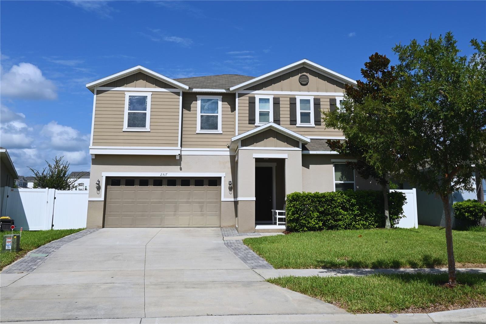 Single Family Residence in DAVENPORT, FL - Daniel Dourado