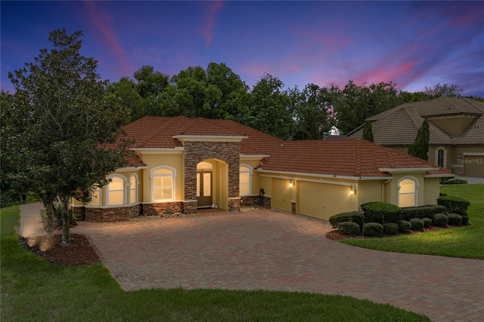 Single Family Residence in DADE CITY, FL - Daniel Dourado