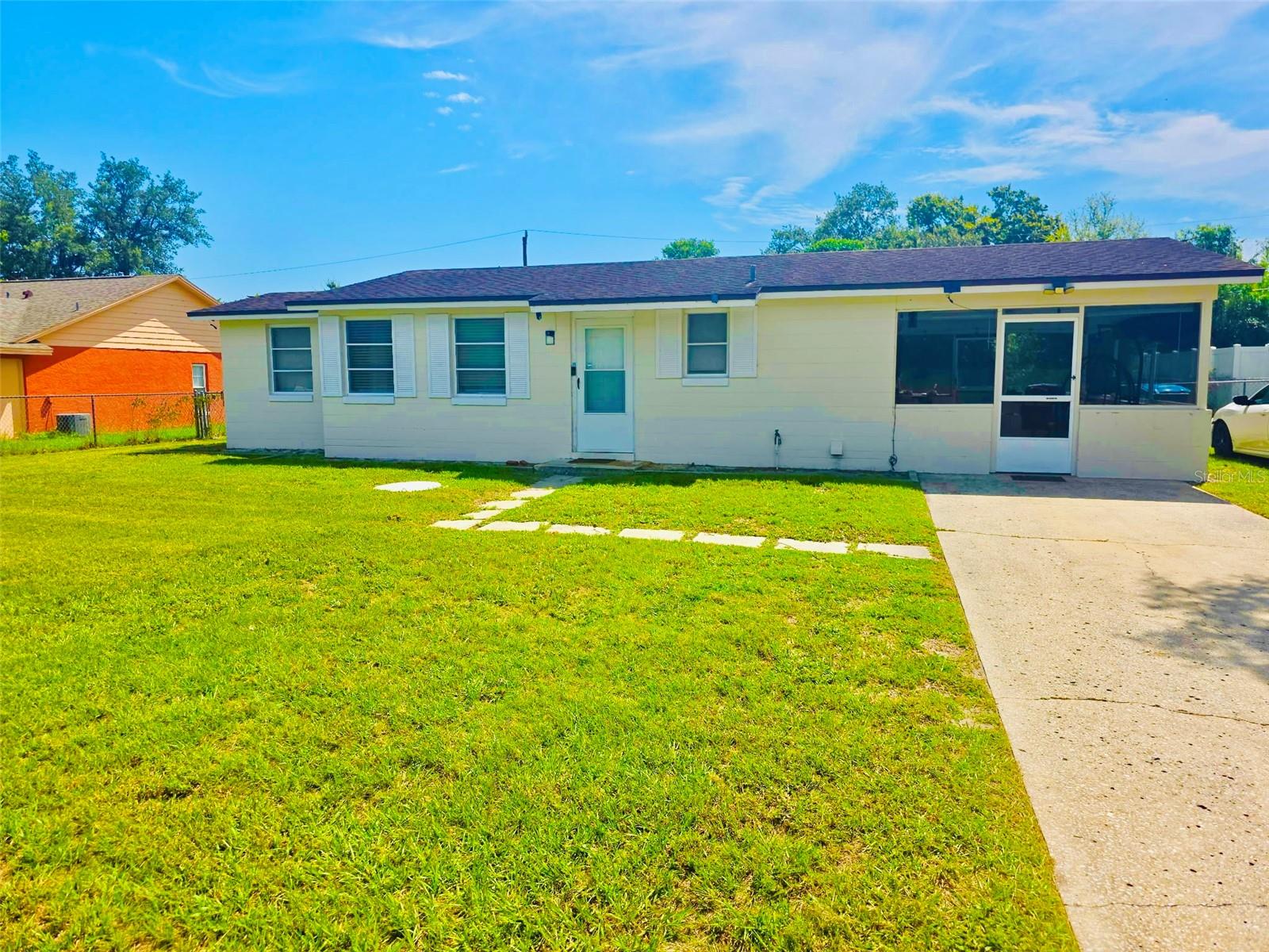 Single Family Residence em DELTONA, FL - Daniel Dourado