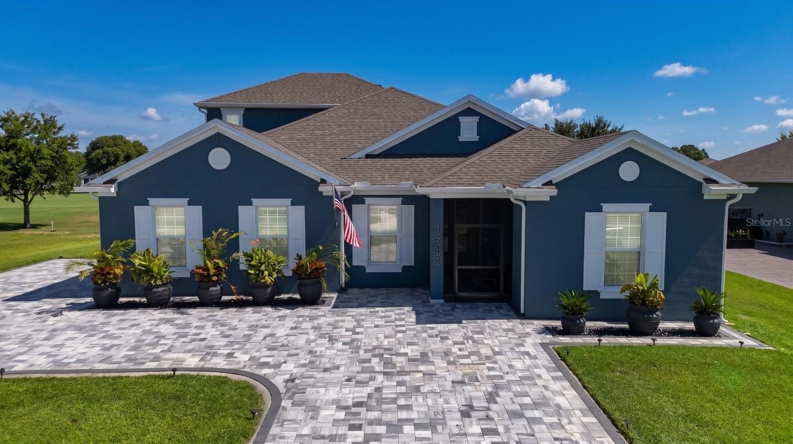 Single Family Residence in TAVARES, FL - Daniel Dourado