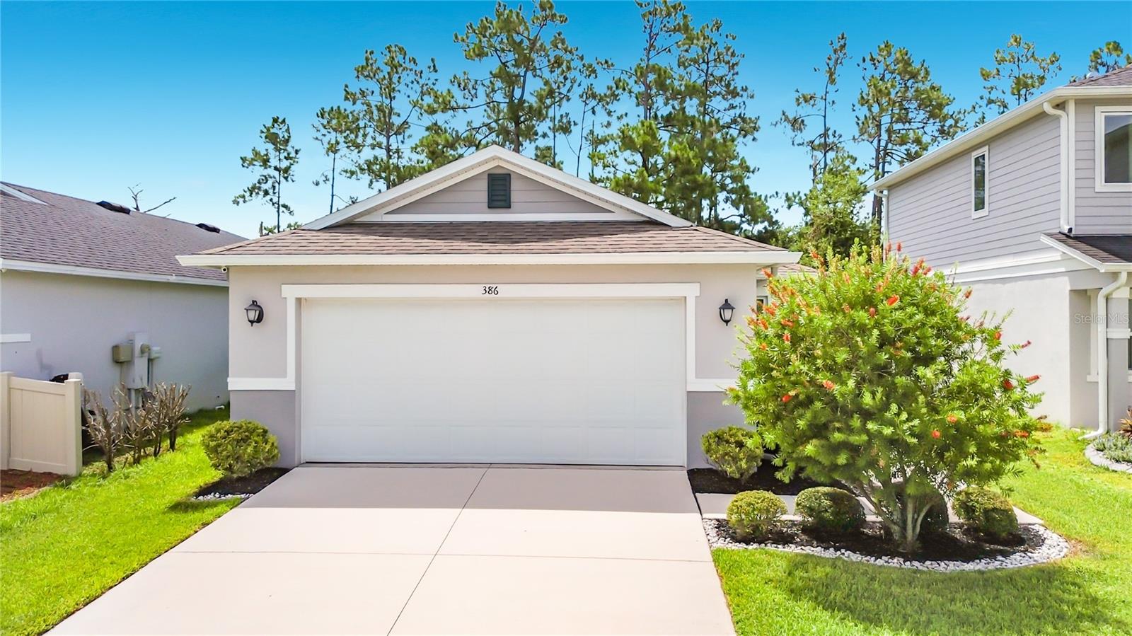 Single Family Residence in DAVENPORT, FL - Daniel Dourado
