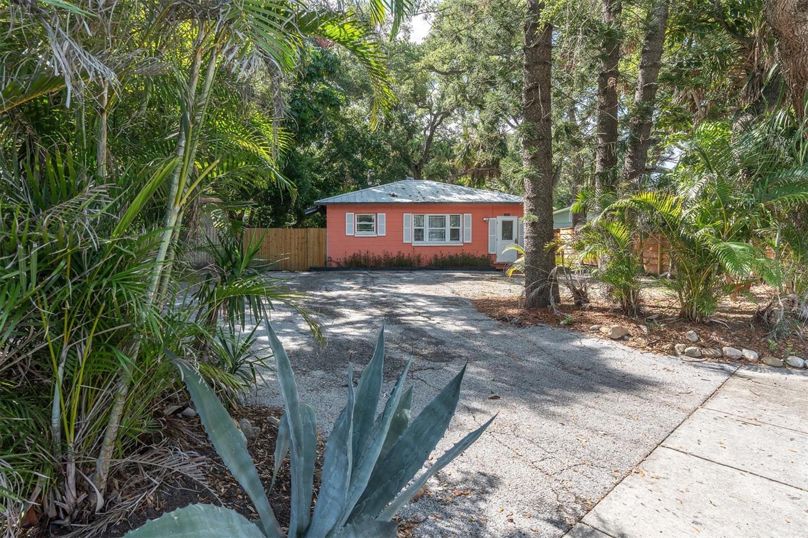 Single Family Residence em ST PETERSBURG, FL - Daniel Dourado