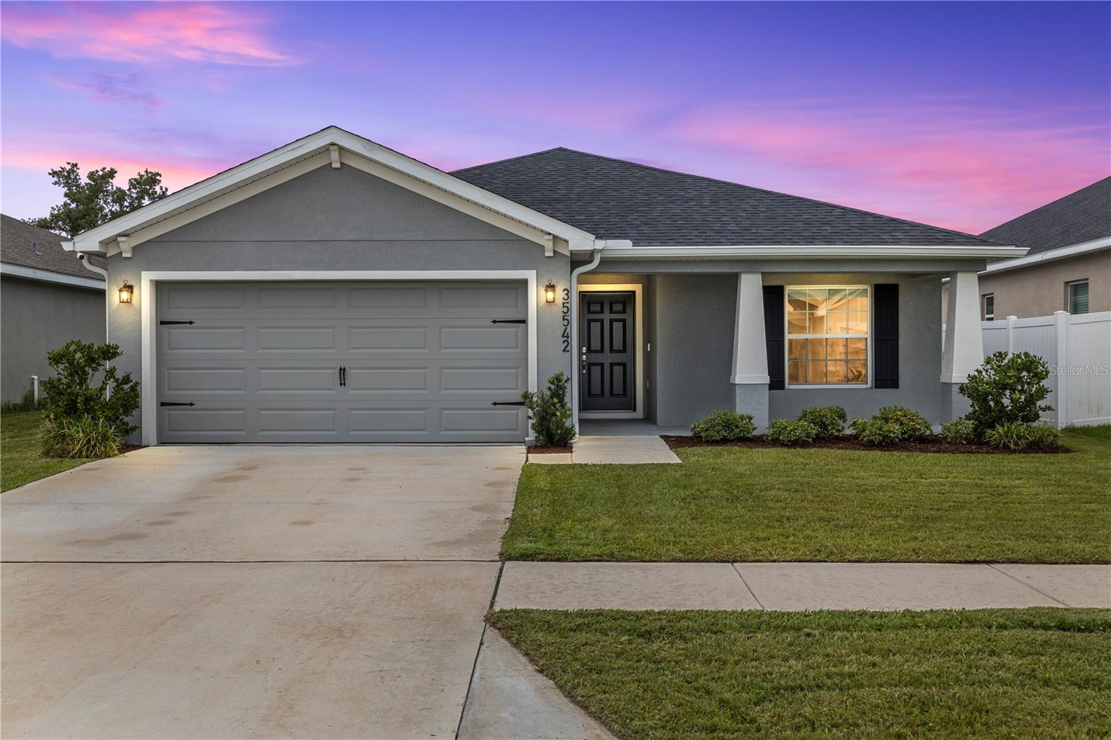 Single Family Residence em ZEPHYRHILLS, FL - Daniel Dourado