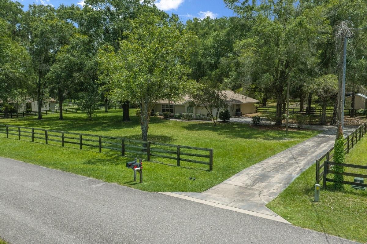 Single Family Residence in OCALA, FL - Daniel Dourado