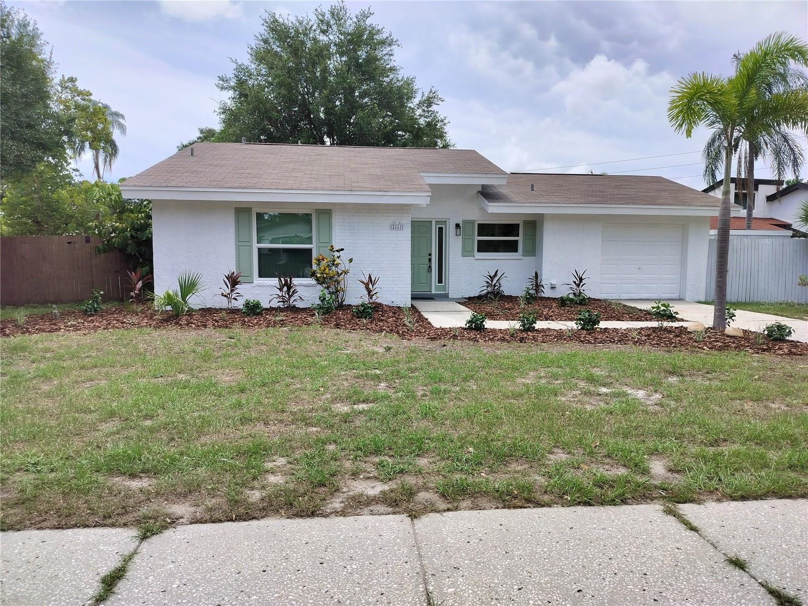 Single Family Residence in PALM HARBOR, FL - Daniel Dourado