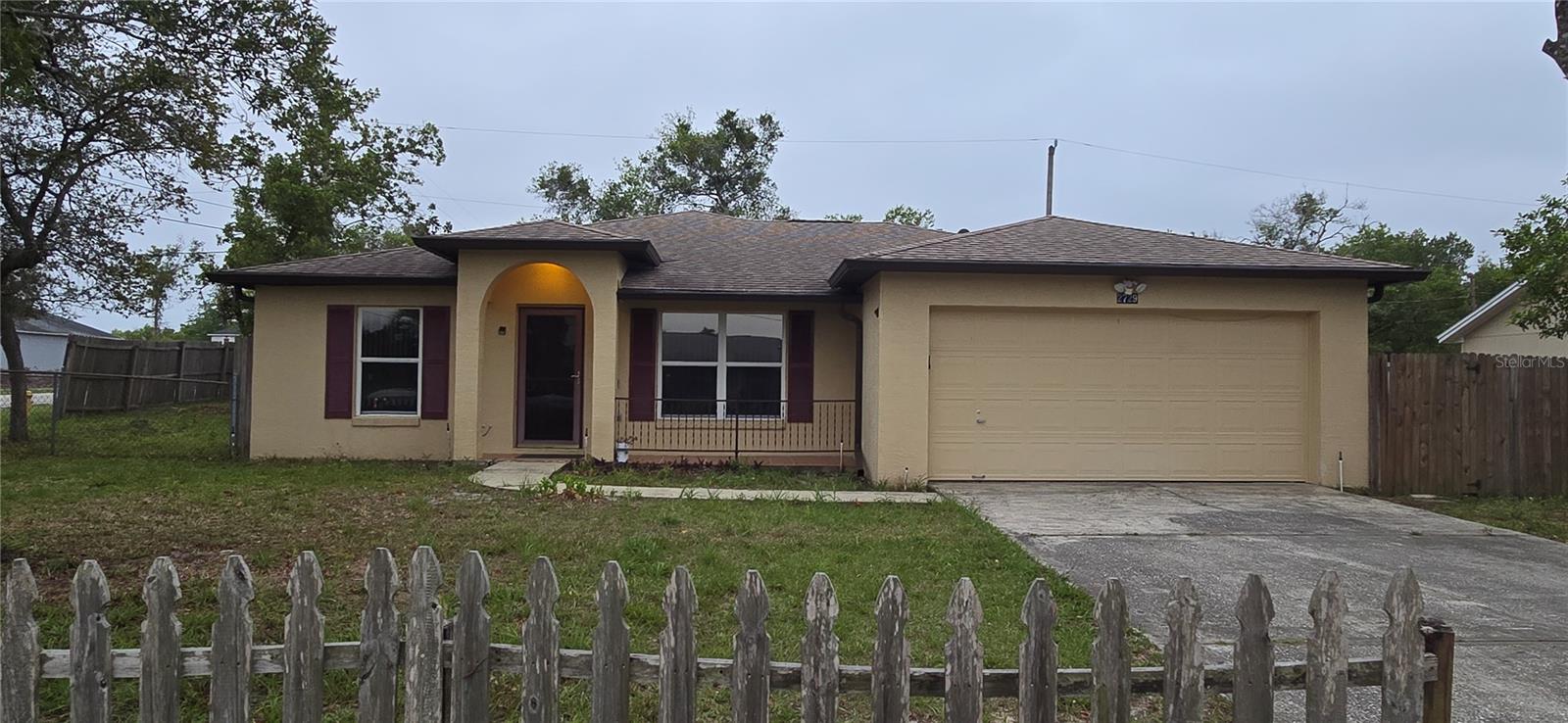 Single Family Residence em DELTONA, FL - Daniel Dourado