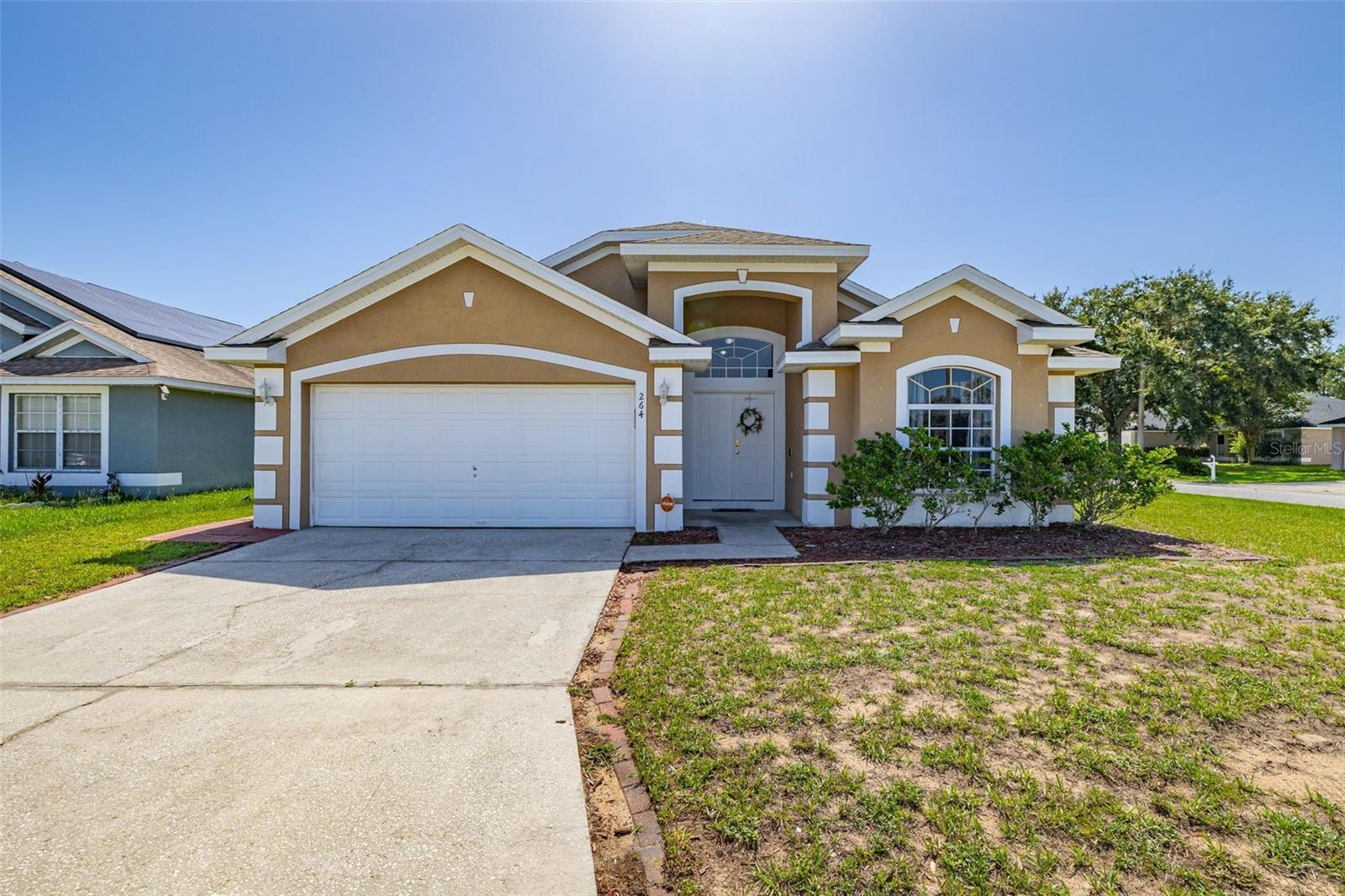 Single Family Residence in DAVENPORT, FL - Daniel Dourado