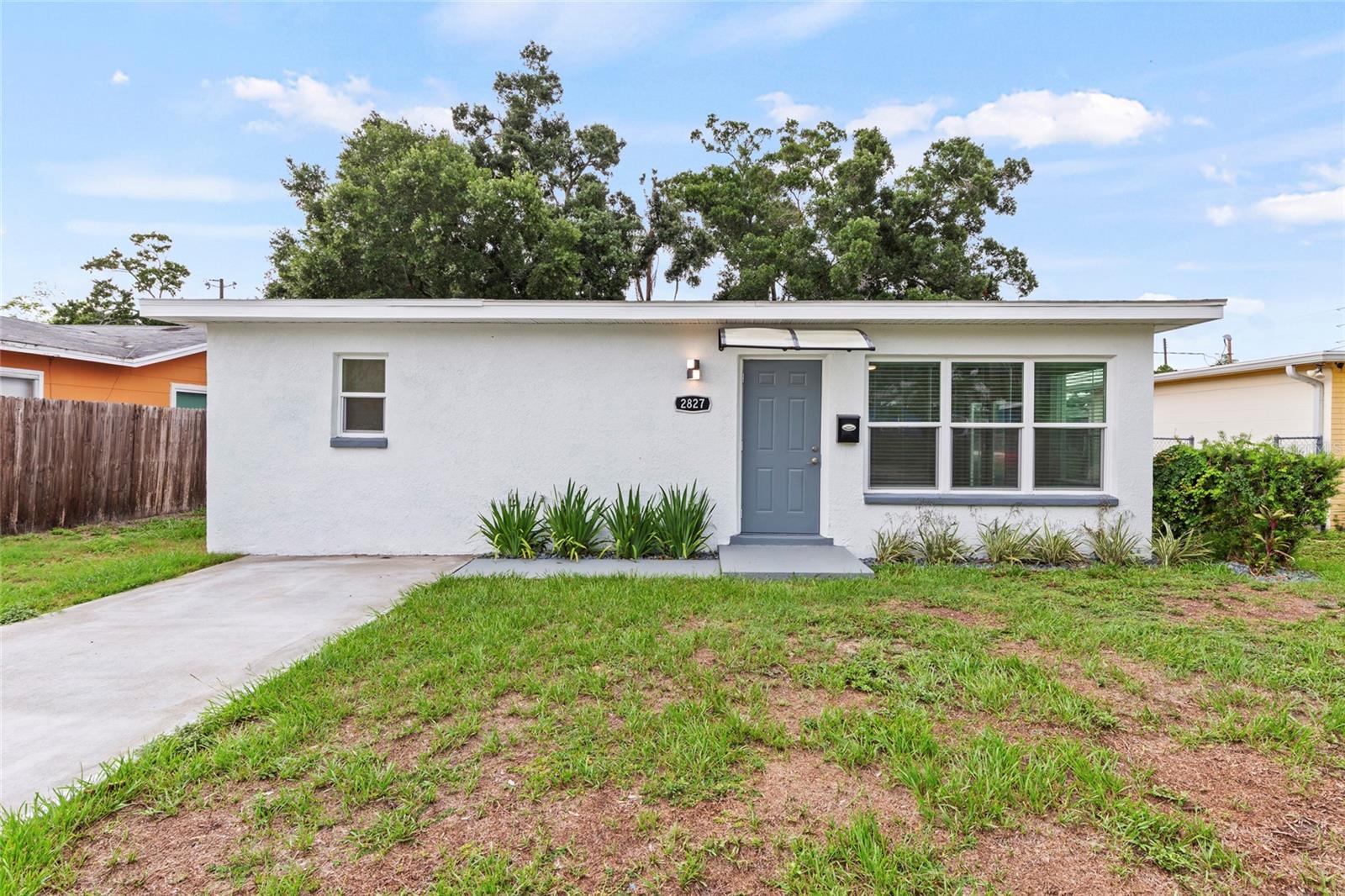 Single Family Residence em ST PETERSBURG, FL - Daniel Dourado