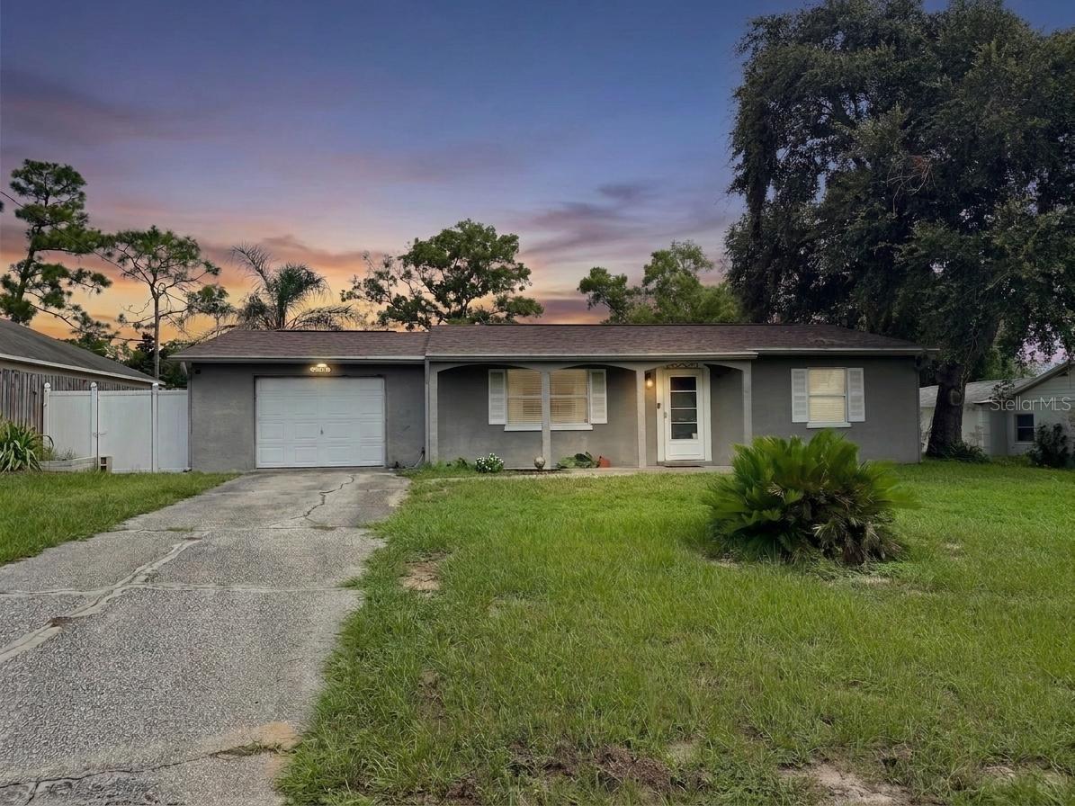Single Family Residence em SPRING HILL, FL - Daniel Dourado