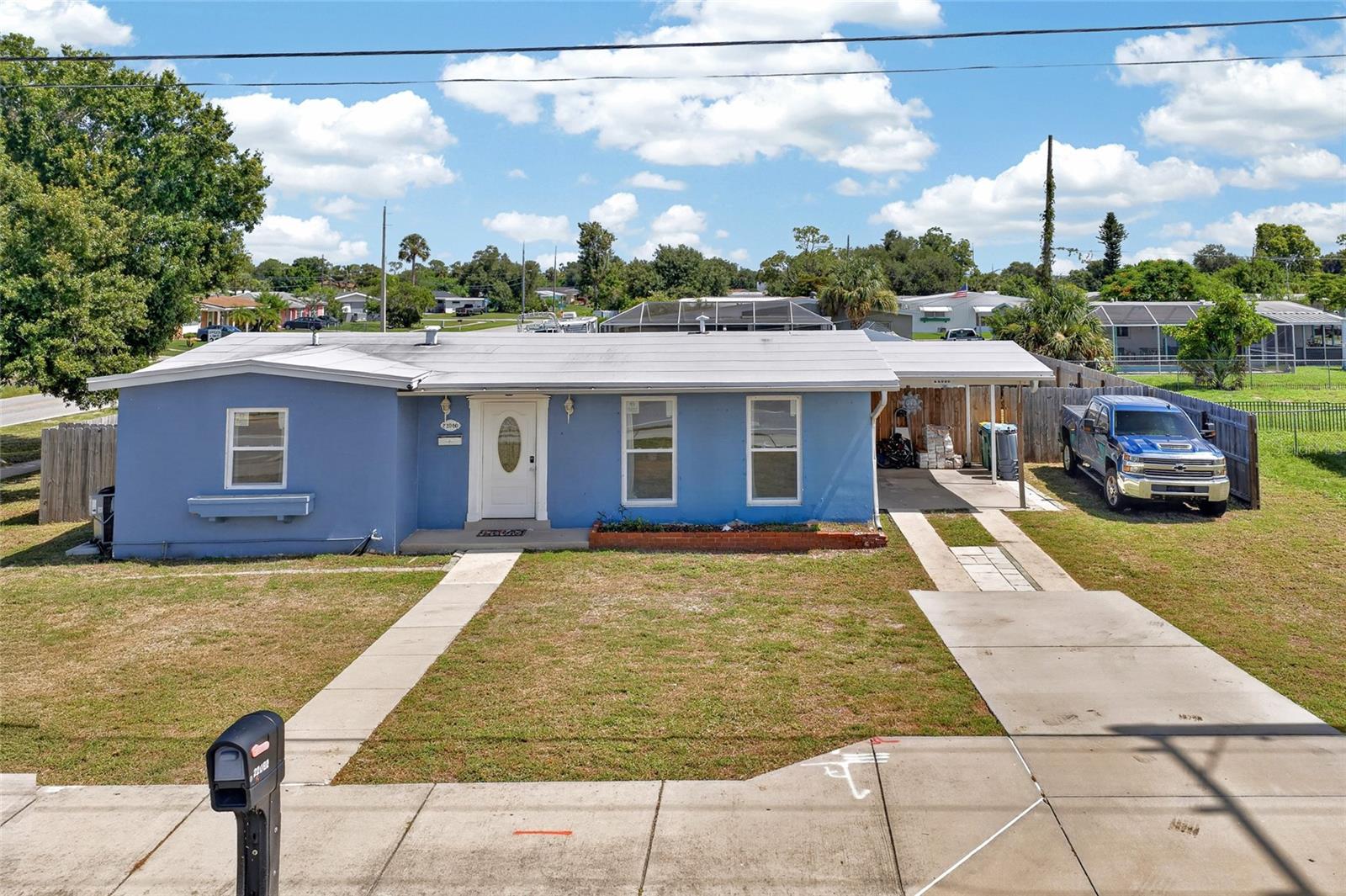 Single Family Residence in PORT CHARLOTTE, FL - Daniel Dourado