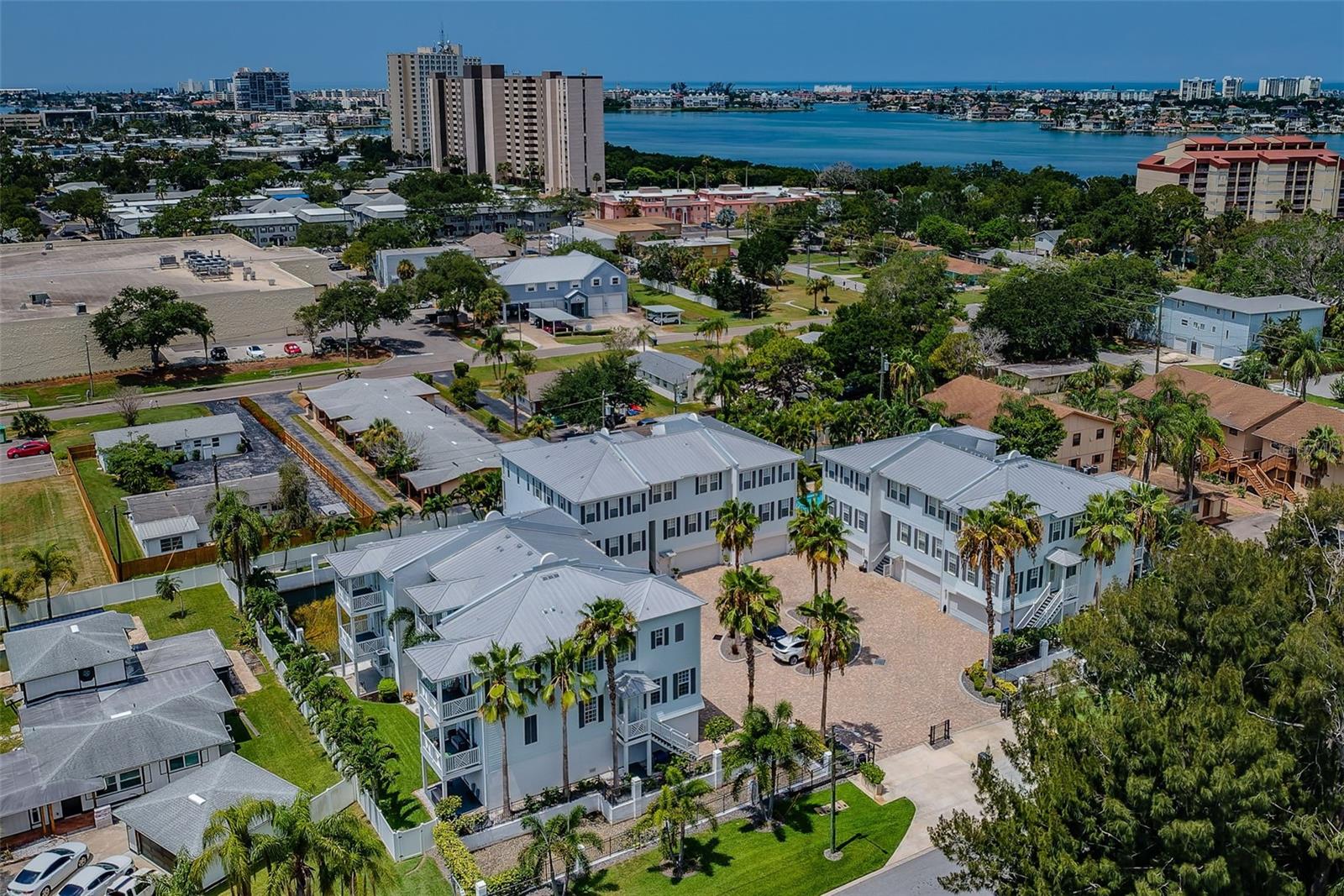 Townhouse in SOUTH PASADENA, FL - Daniel Dourado