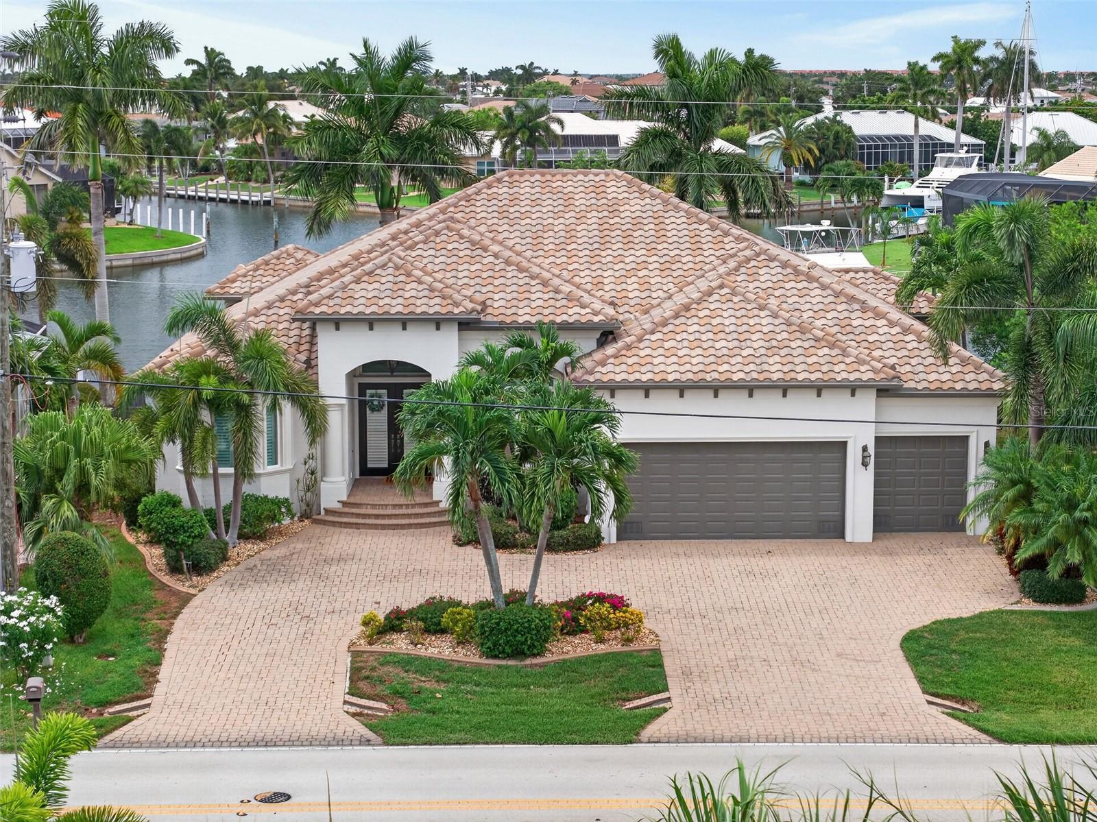 Single Family Residence em PUNTA GORDA, FL - Daniel Dourado