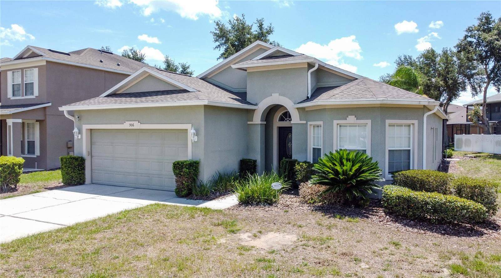 Single Family Residence in DAVENPORT, FL - Daniel Dourado