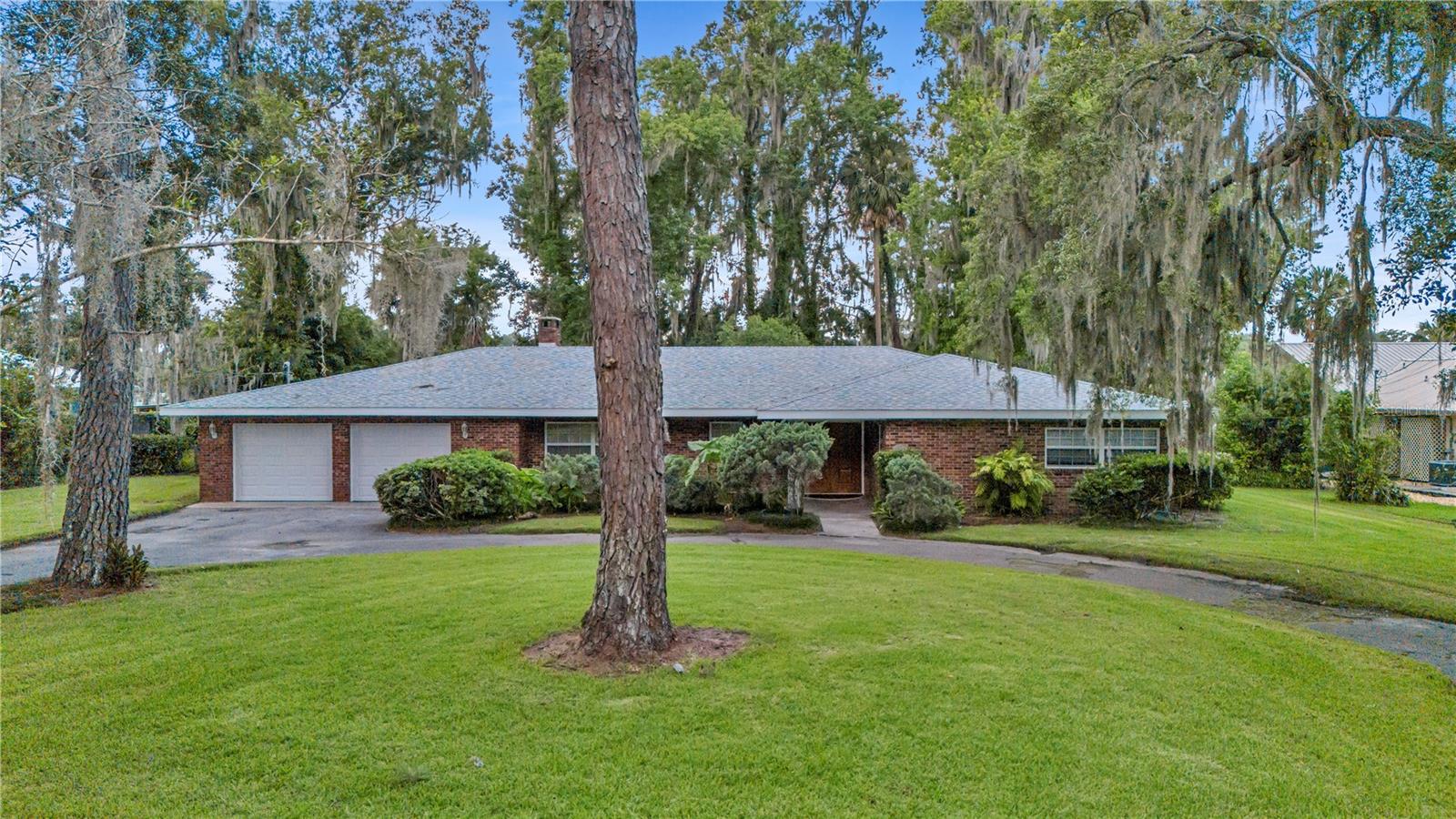 Single Family Residence em ASTOR, FL - Daniel Dourado