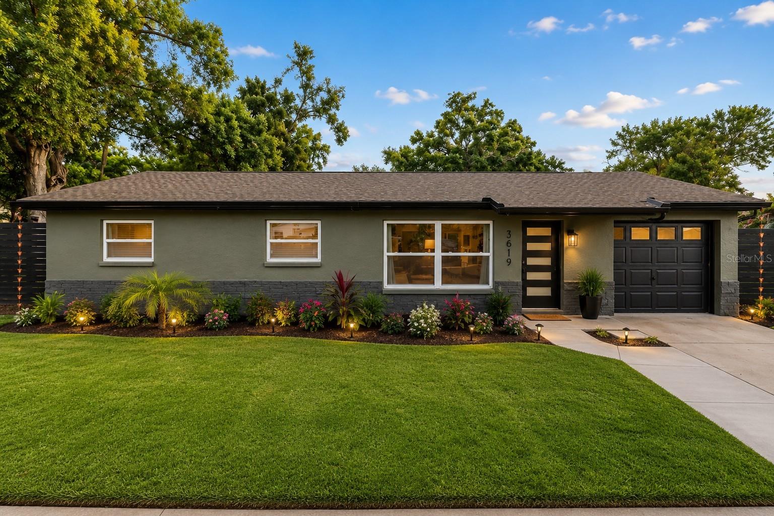 Single Family Residence em ST PETERSBURG, FL - Daniel Dourado