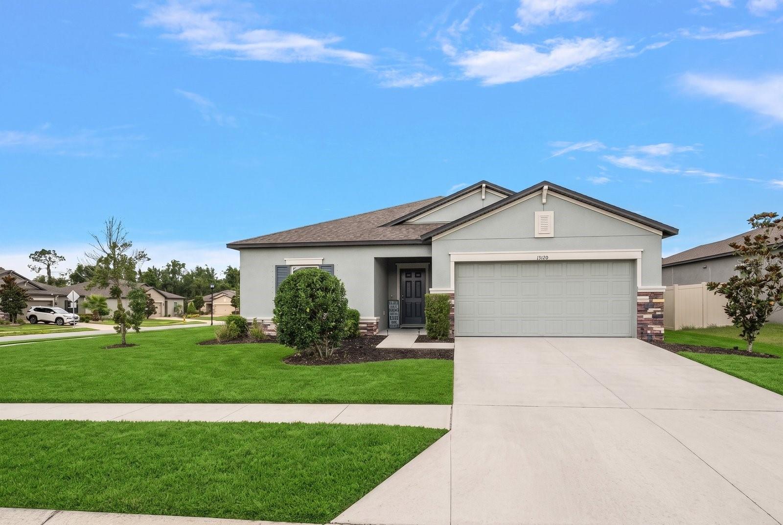Single Family Residence em SPRING HILL, FL - Daniel Dourado