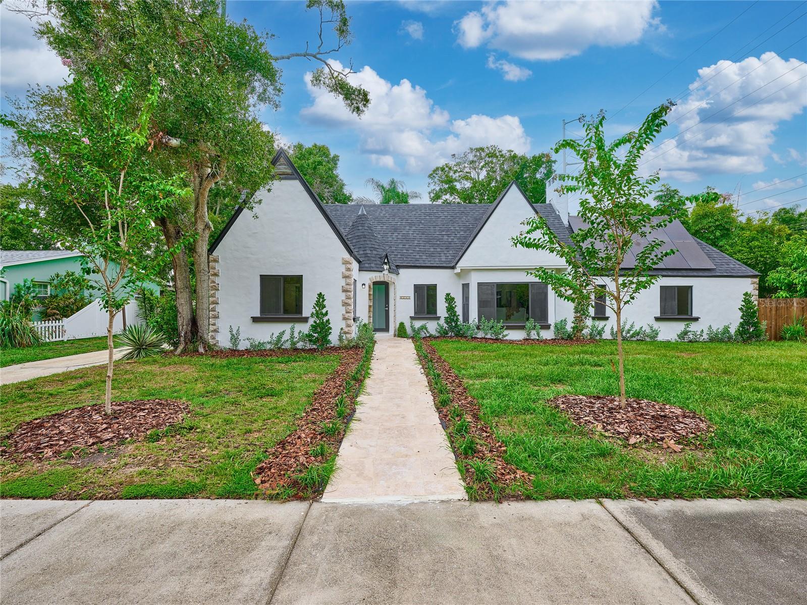 Single Family Residence em ST PETERSBURG, FL - Daniel Dourado