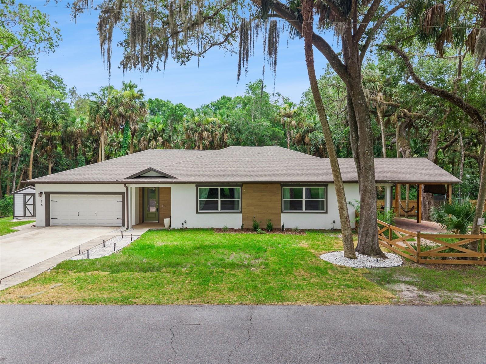 Single Family Residence in DEBARY, FL - Daniel Dourado