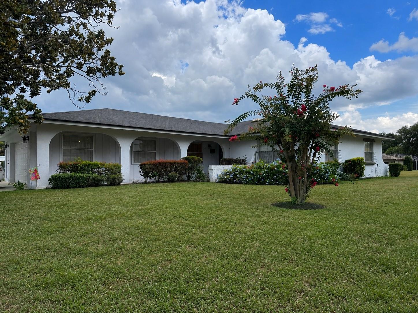 Single Family Residence in ORLANDO, FL - Daniel Dourado