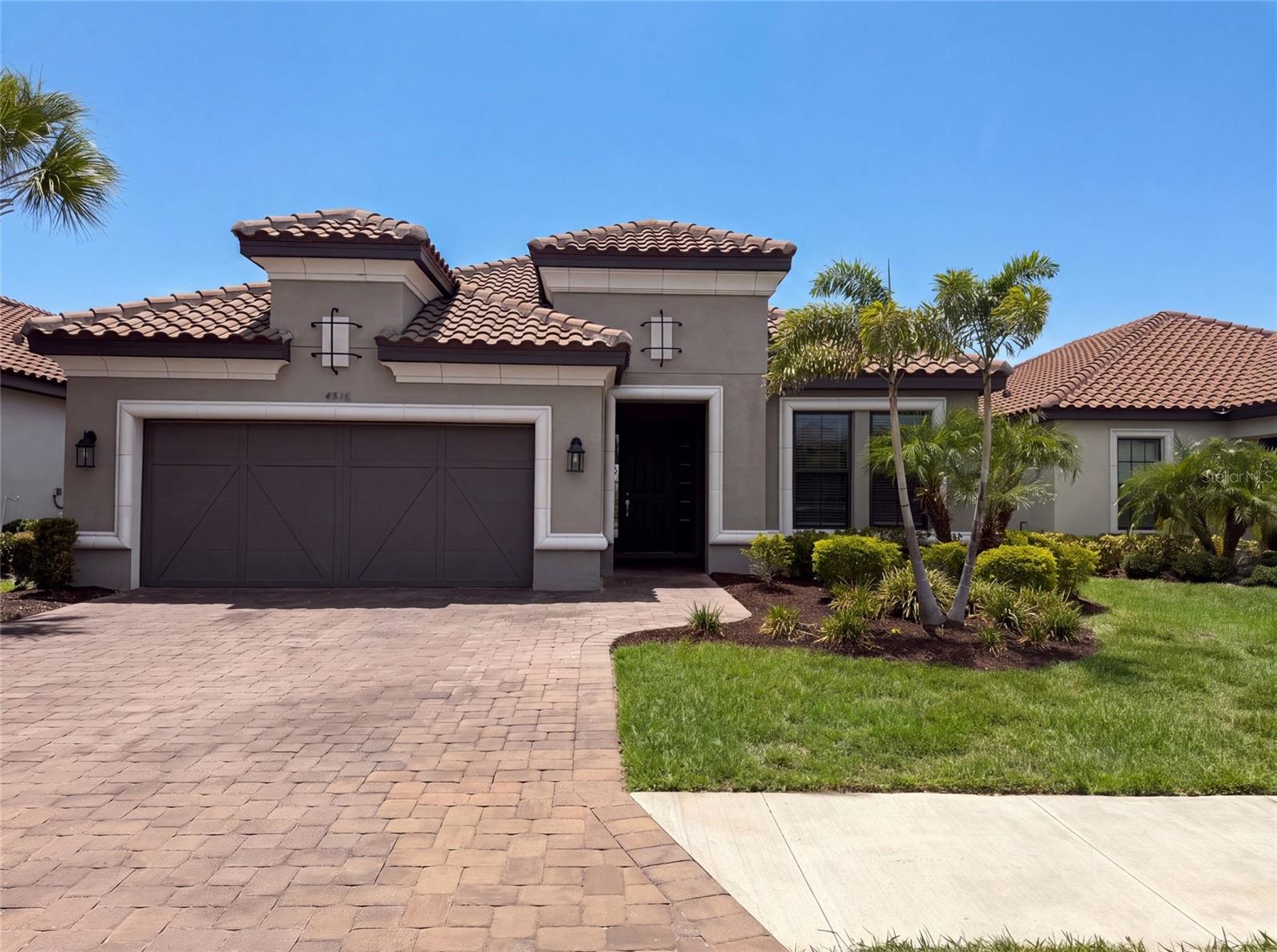 Single Family Residence in PALMETTO, FL - Daniel Dourado