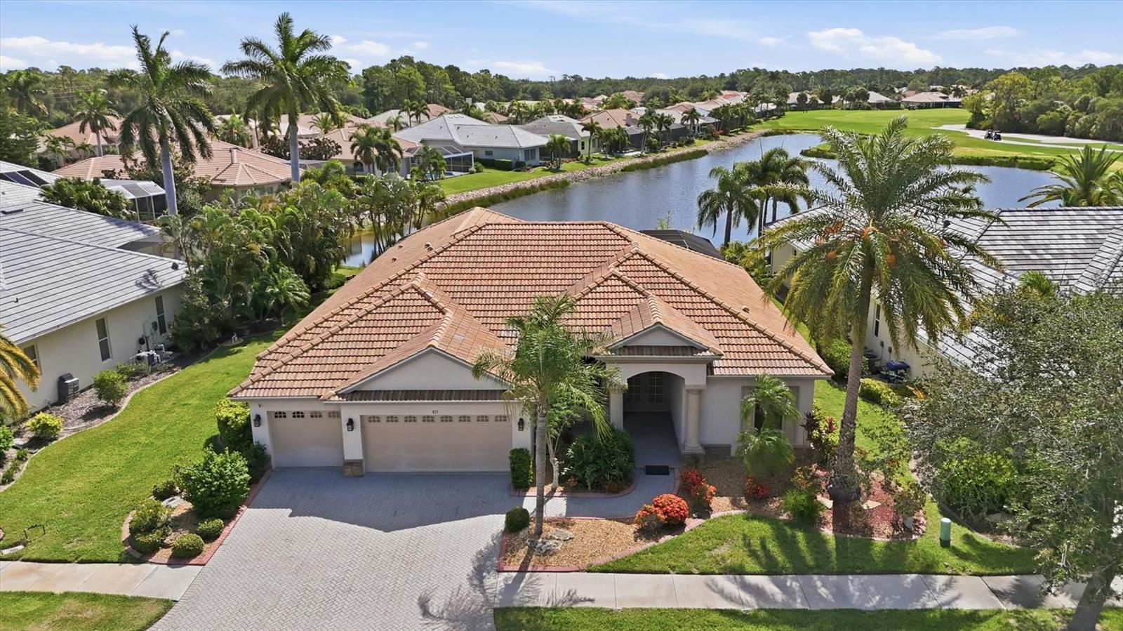 Single Family Residence in VENICE, FL - Daniel Dourado