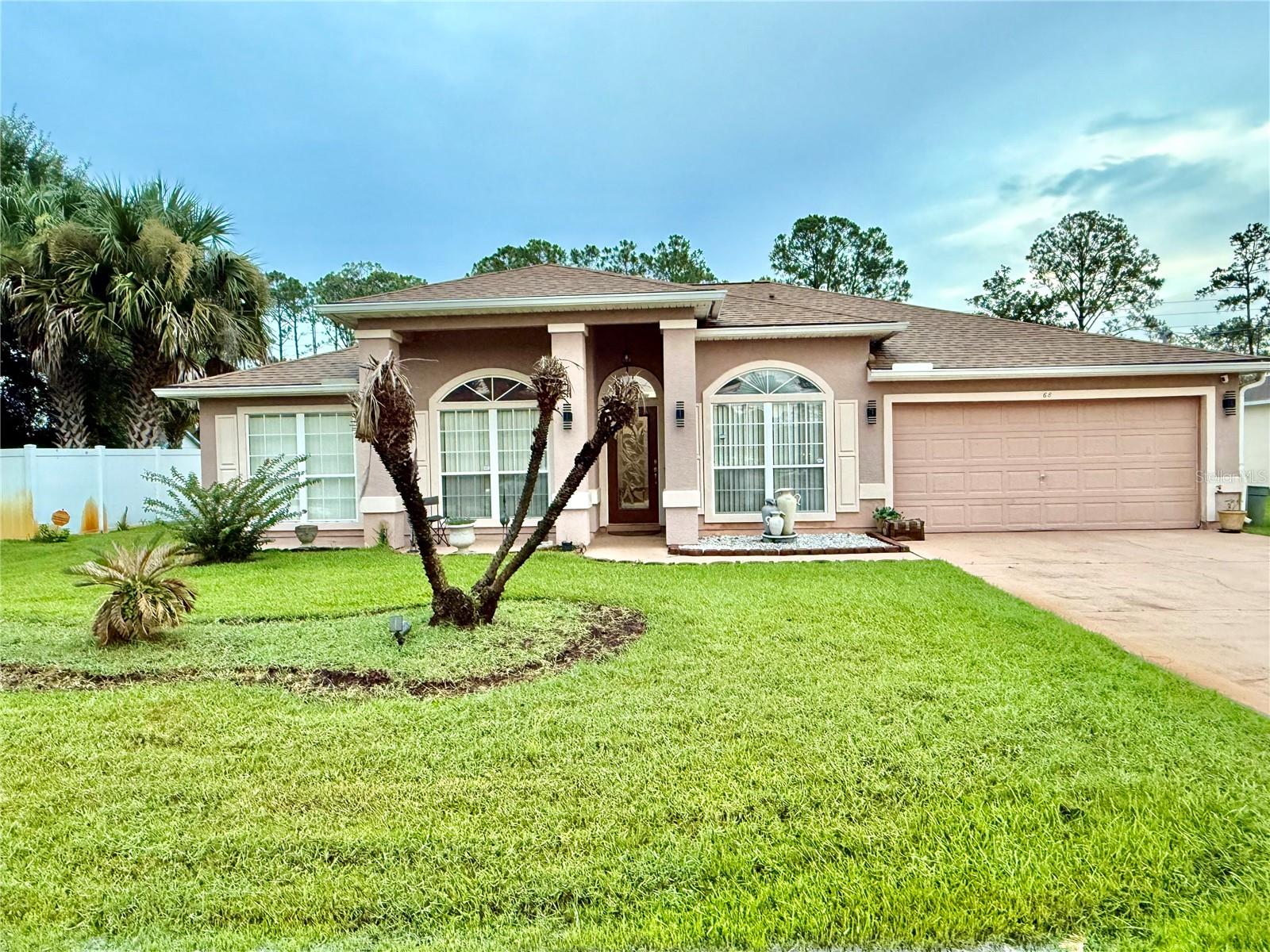 Single Family Residence in PALM COAST, FL - Daniel Dourado