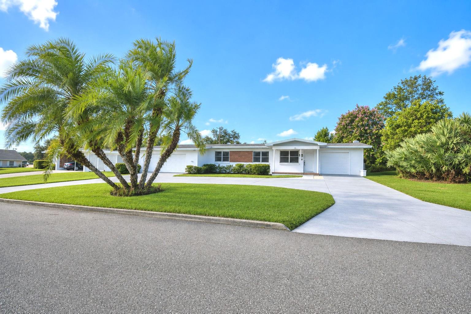 Single Family Residence em WINTER HAVEN, FL - Daniel Dourado