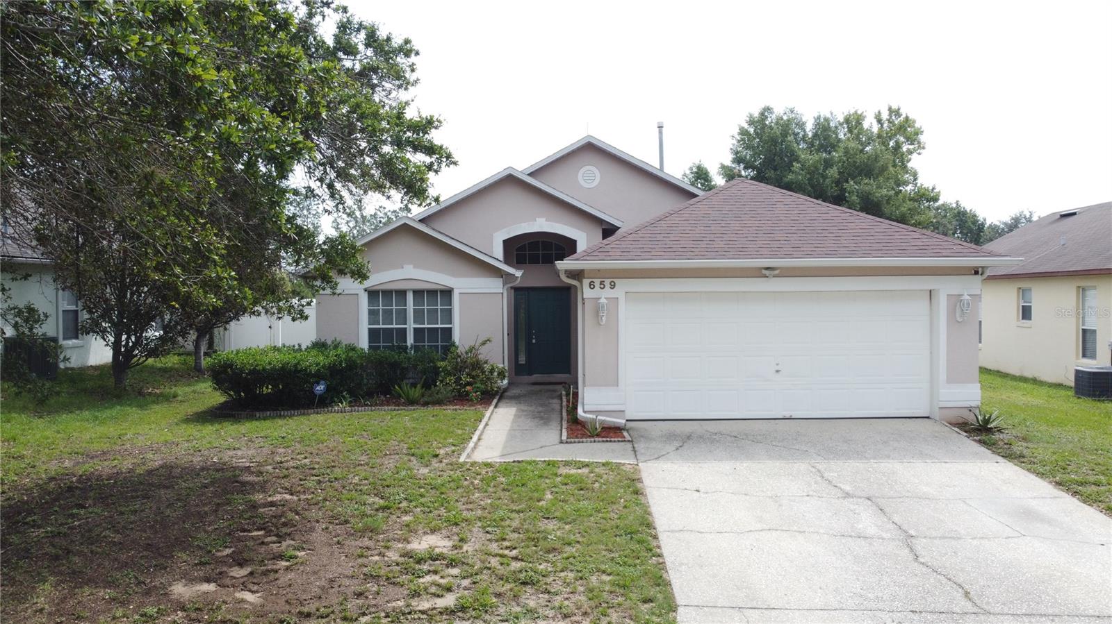 Single Family Residence in DAVENPORT, FL - Daniel Dourado