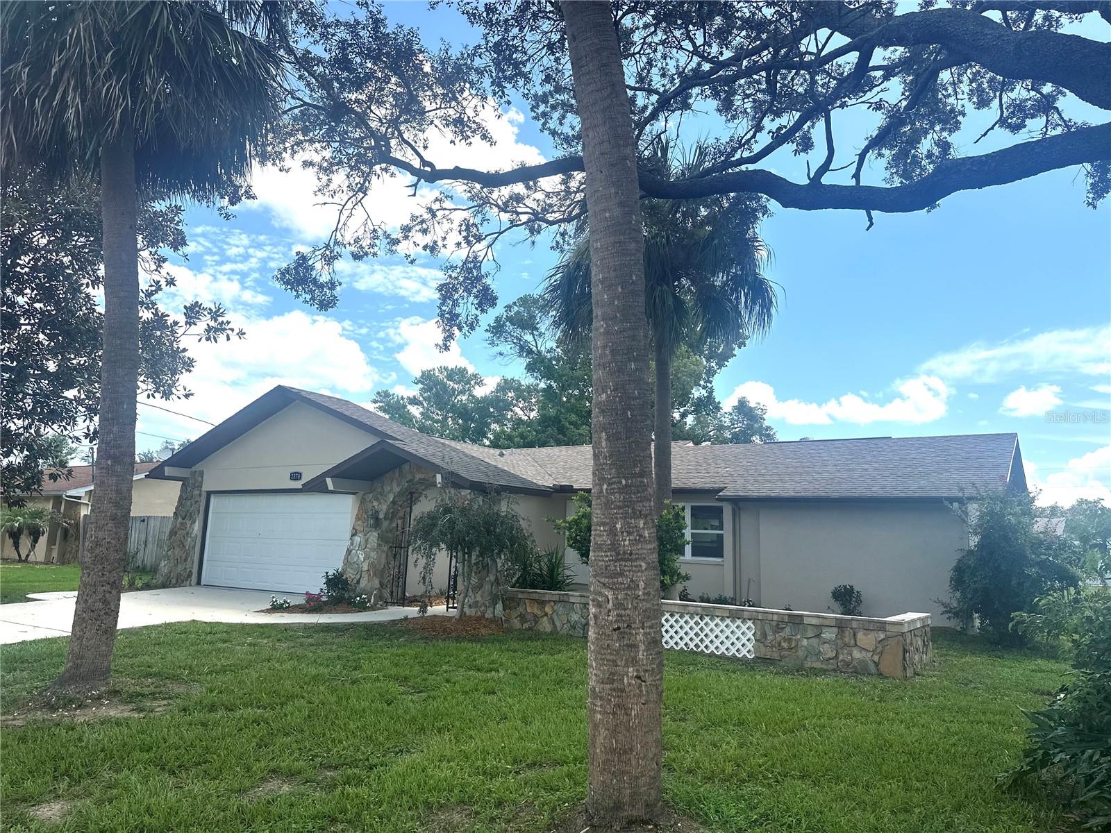 Single Family Residence em SPRING HILL, FL - Daniel Dourado