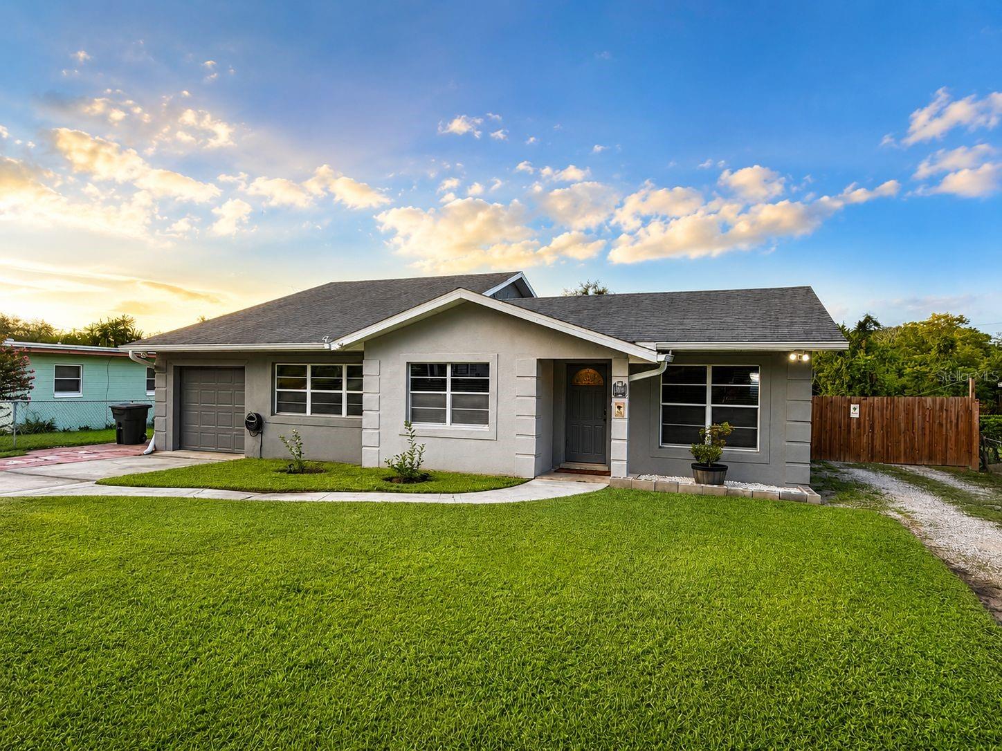 Single Family Residence in ALTAMONTE SPRINGS, FL - Daniel Dourado
