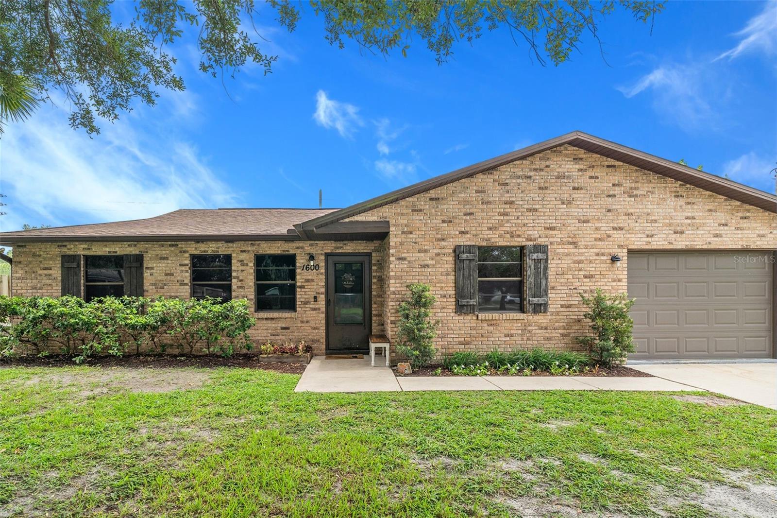 Single Family Residence in ST CLOUD, FL - Daniel Dourado
