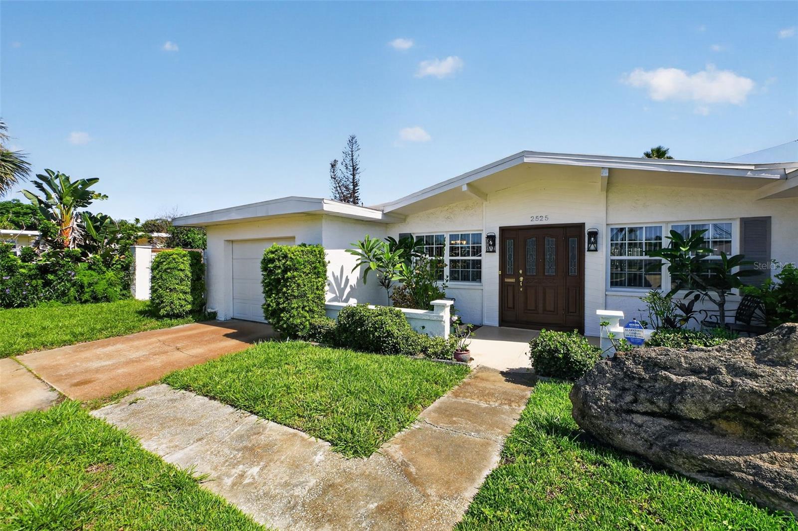 Single Family Residence em DAYTONA BEACH, FL - Daniel Dourado