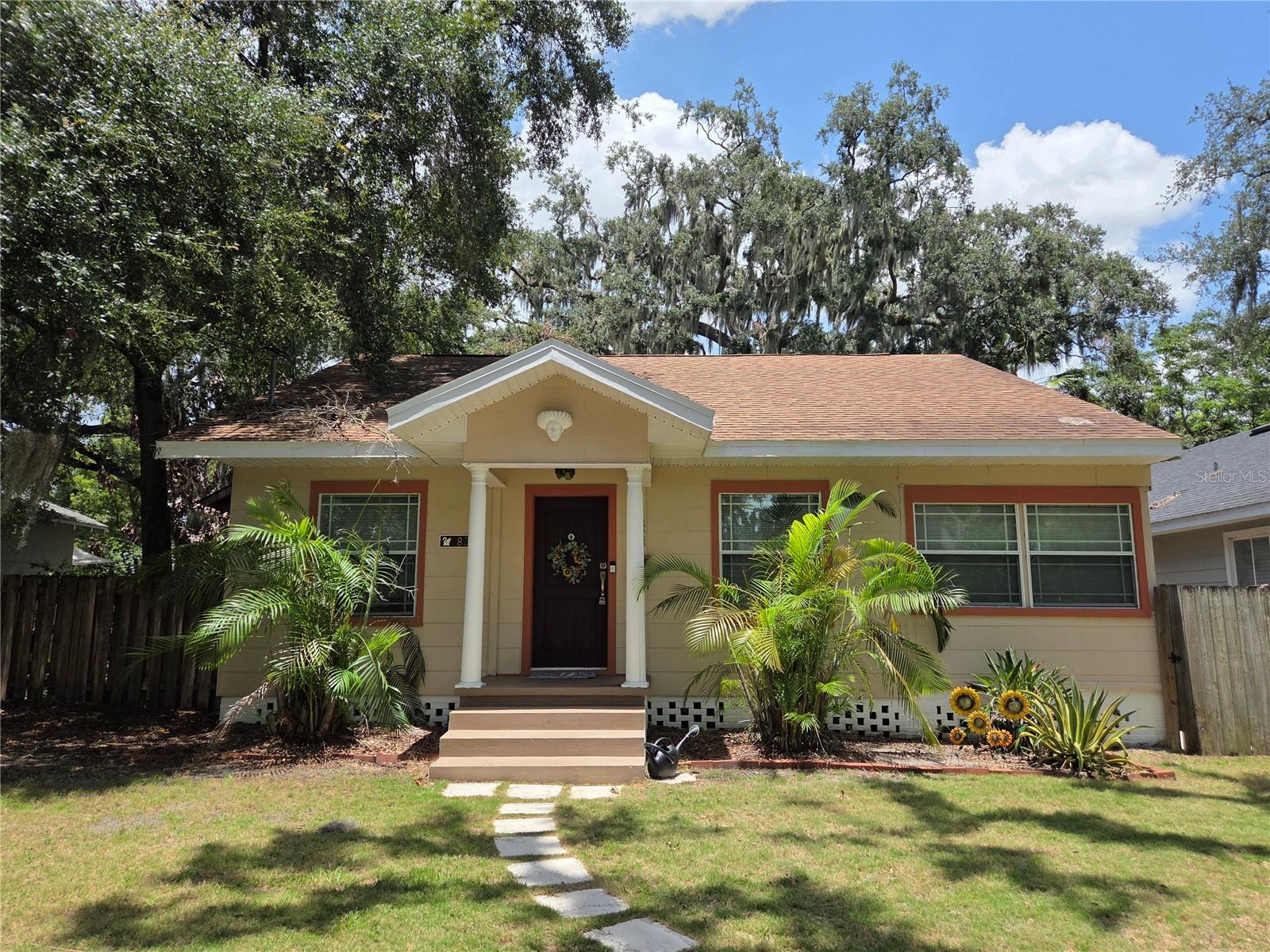 Single Family Residence in LAKELAND, FL - Daniel Dourado