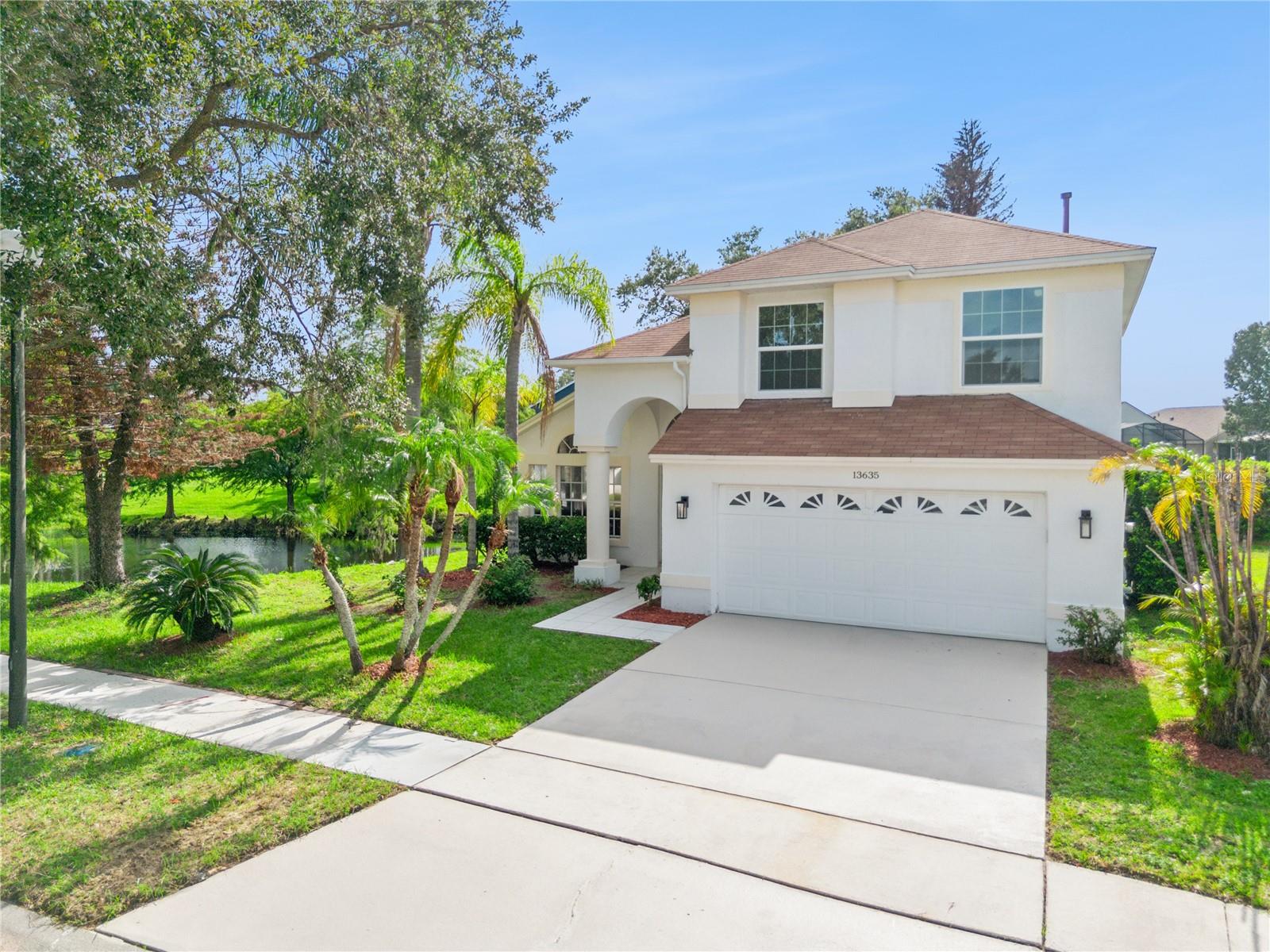 Single Family Residence in ORLANDO, FL - Daniel Dourado