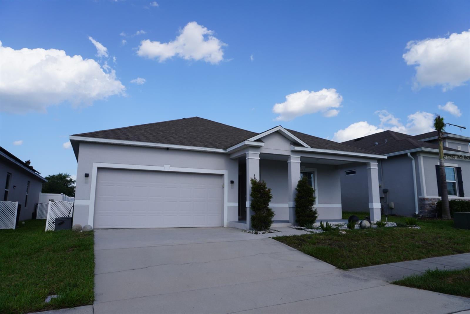 Single Family Residence in DAVENPORT, FL - Daniel Dourado
