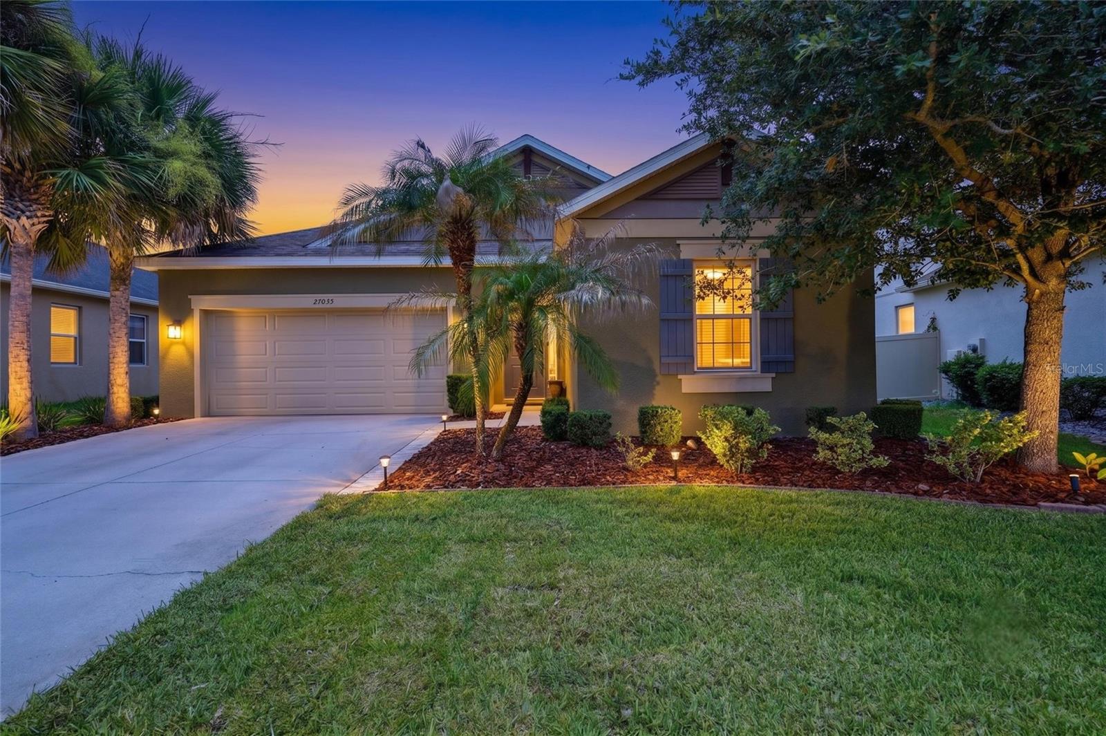 Single Family Residence in WESLEY CHAPEL, FL - Daniel Dourado