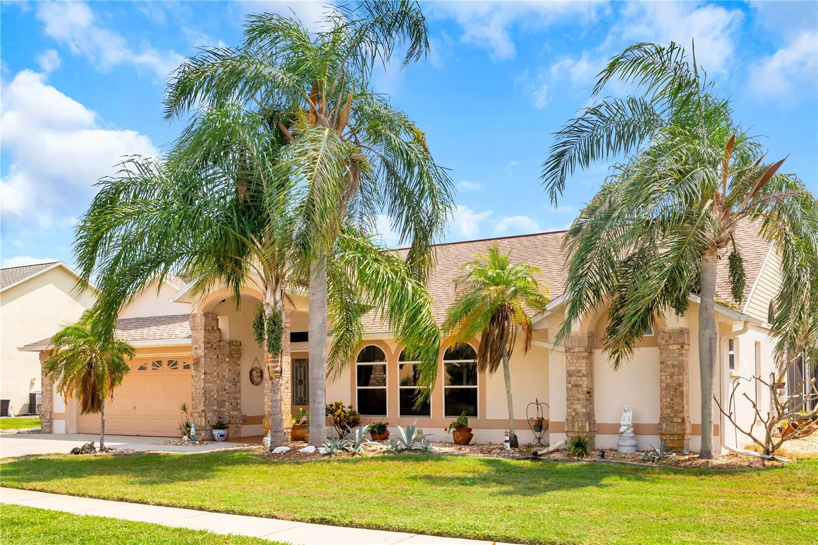 Single Family Residence in MELBOURNE, FL - Daniel Dourado