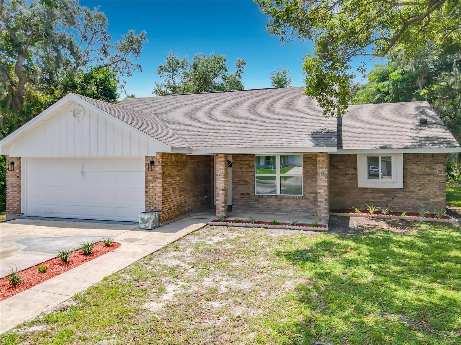 Single Family Residence em DELTONA, FL - Daniel Dourado