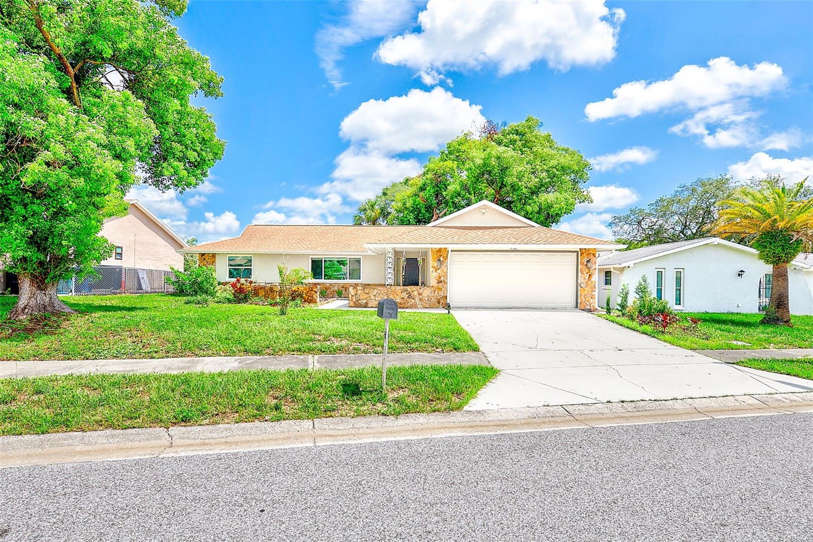 Single Family Residence in PORT RICHEY, FL - Daniel Dourado