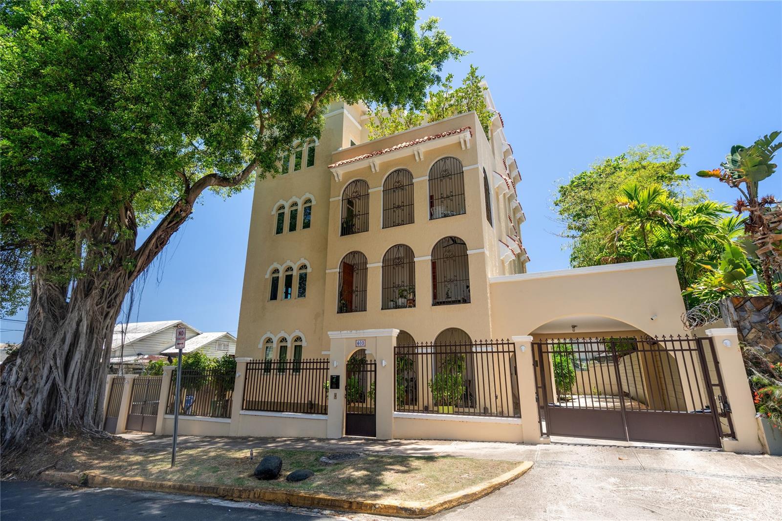 Condominium in SAN JUAN, PR - Daniel Dourado