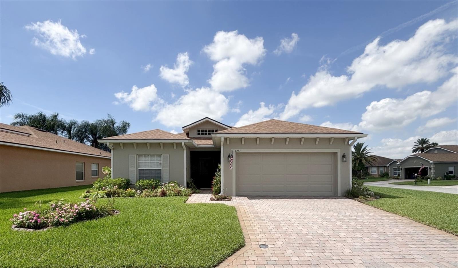 Single Family Residence in LAKE WALES, FL - Daniel Dourado