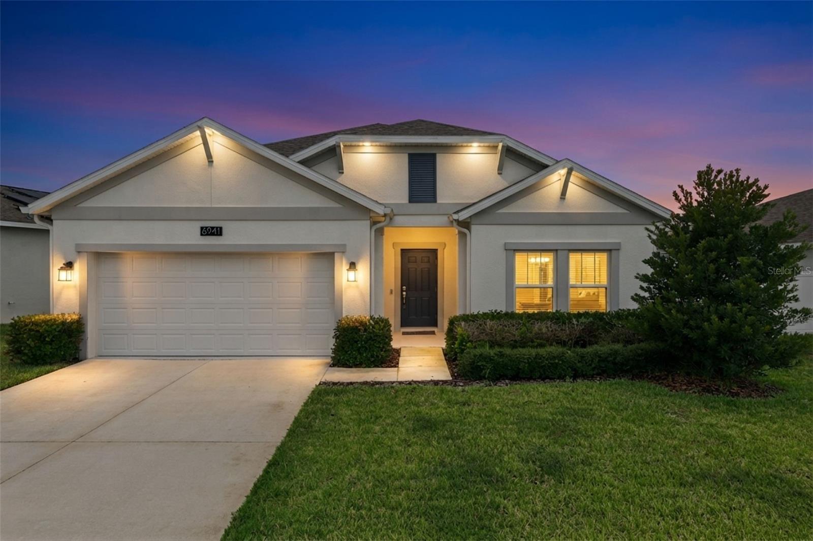Single Family Residence in GROVELAND, FL - Daniel Dourado