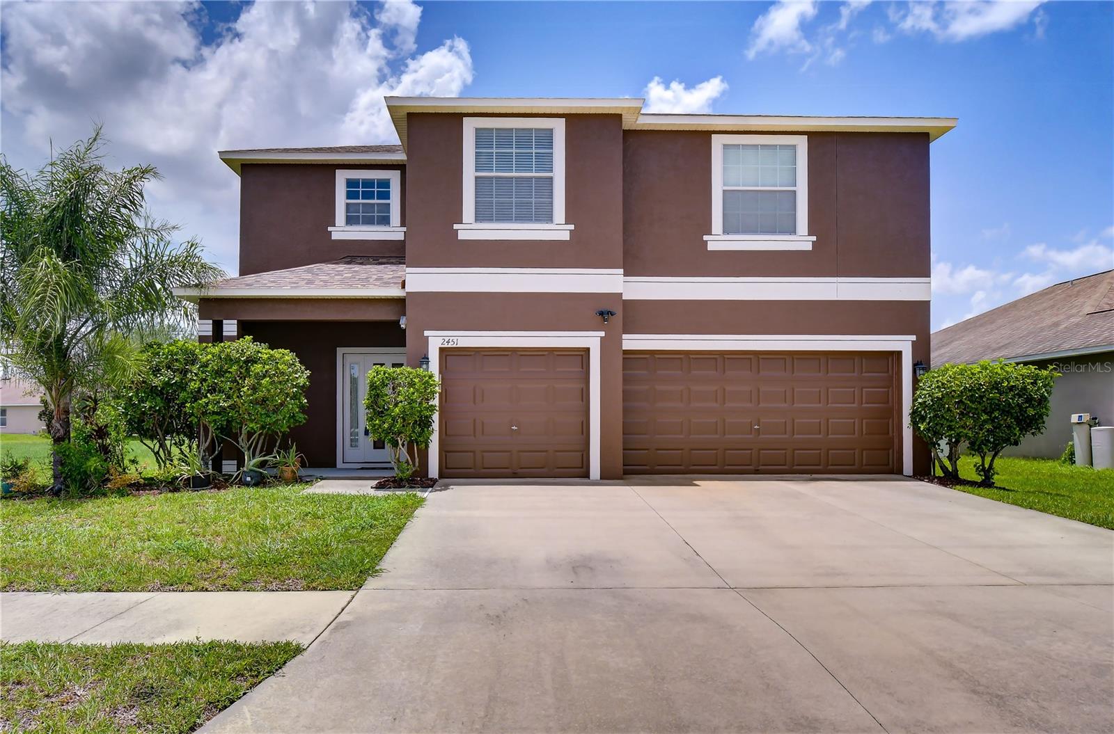 Single Family Residence in RUSKIN, FL - Daniel Dourado