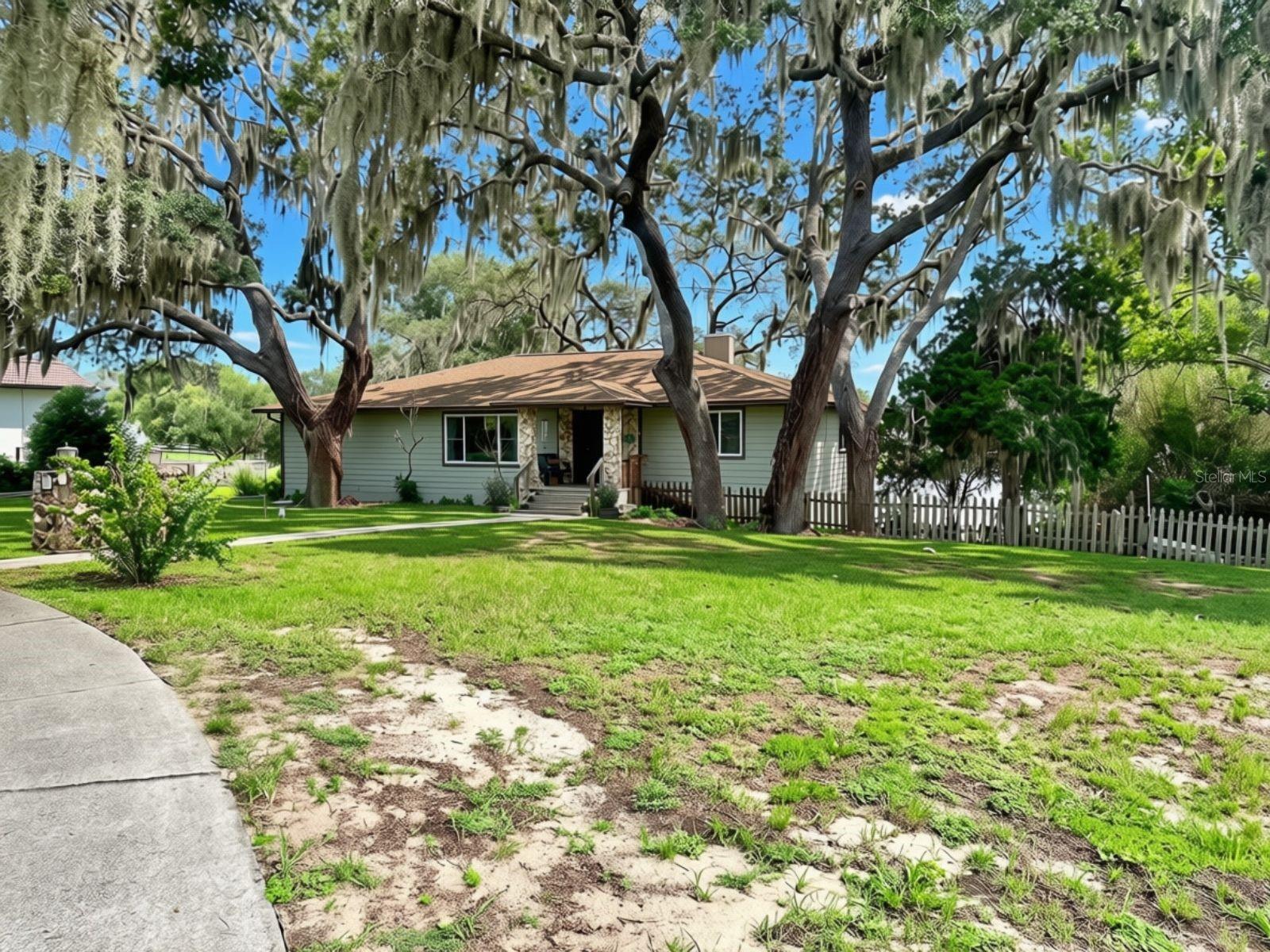 Single Family Residence em CLERMONT, FL - Daniel Dourado