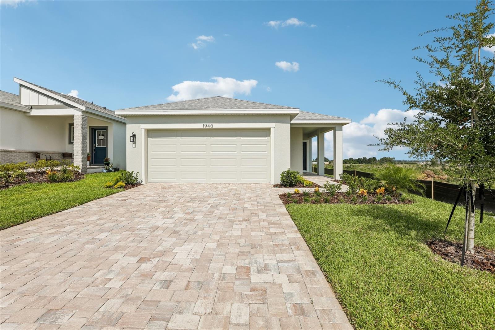 Single Family Residence in HAINES CITY, FL - Daniel Dourado